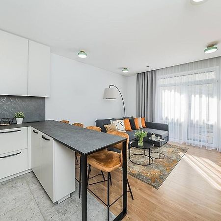 Lovely Apartment With Private Terrace By Urban Rent Κάουνας Εξωτερικό φωτογραφία