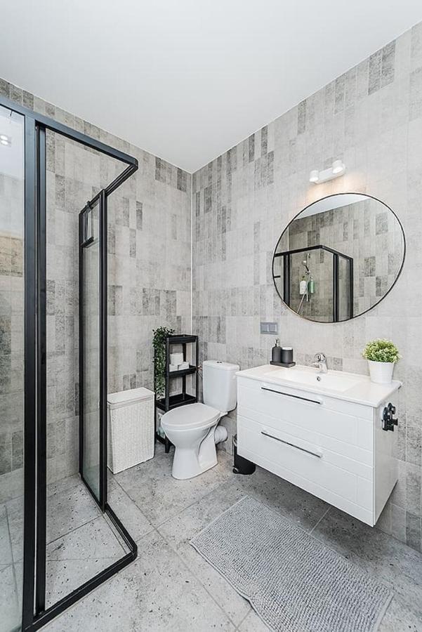 Lovely Apartment With Private Terrace By Urban Rent Κάουνας Εξωτερικό φωτογραφία