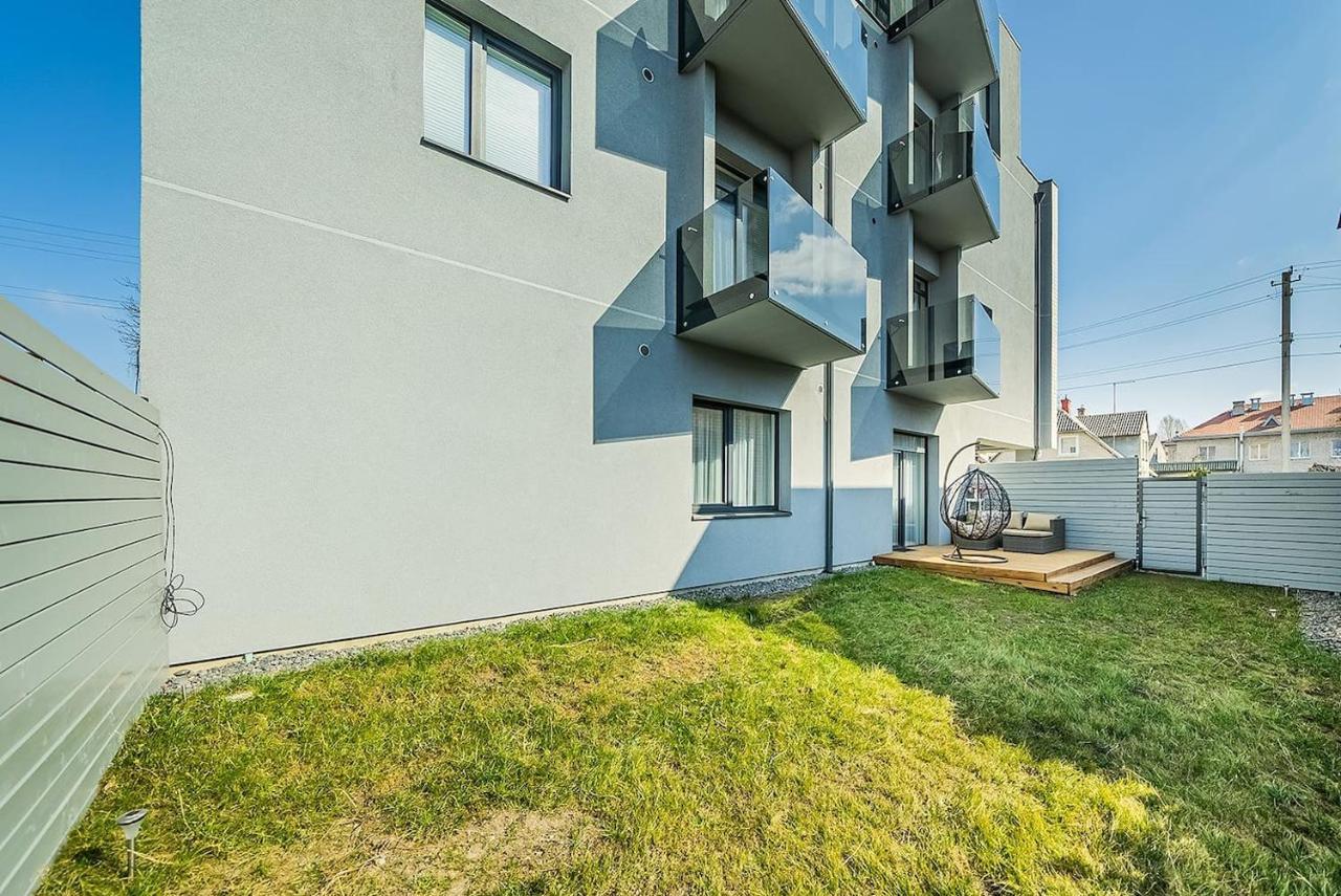 Lovely Apartment With Private Terrace By Urban Rent Κάουνας Εξωτερικό φωτογραφία